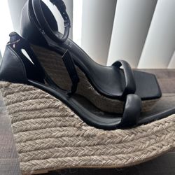 Black Wedges 