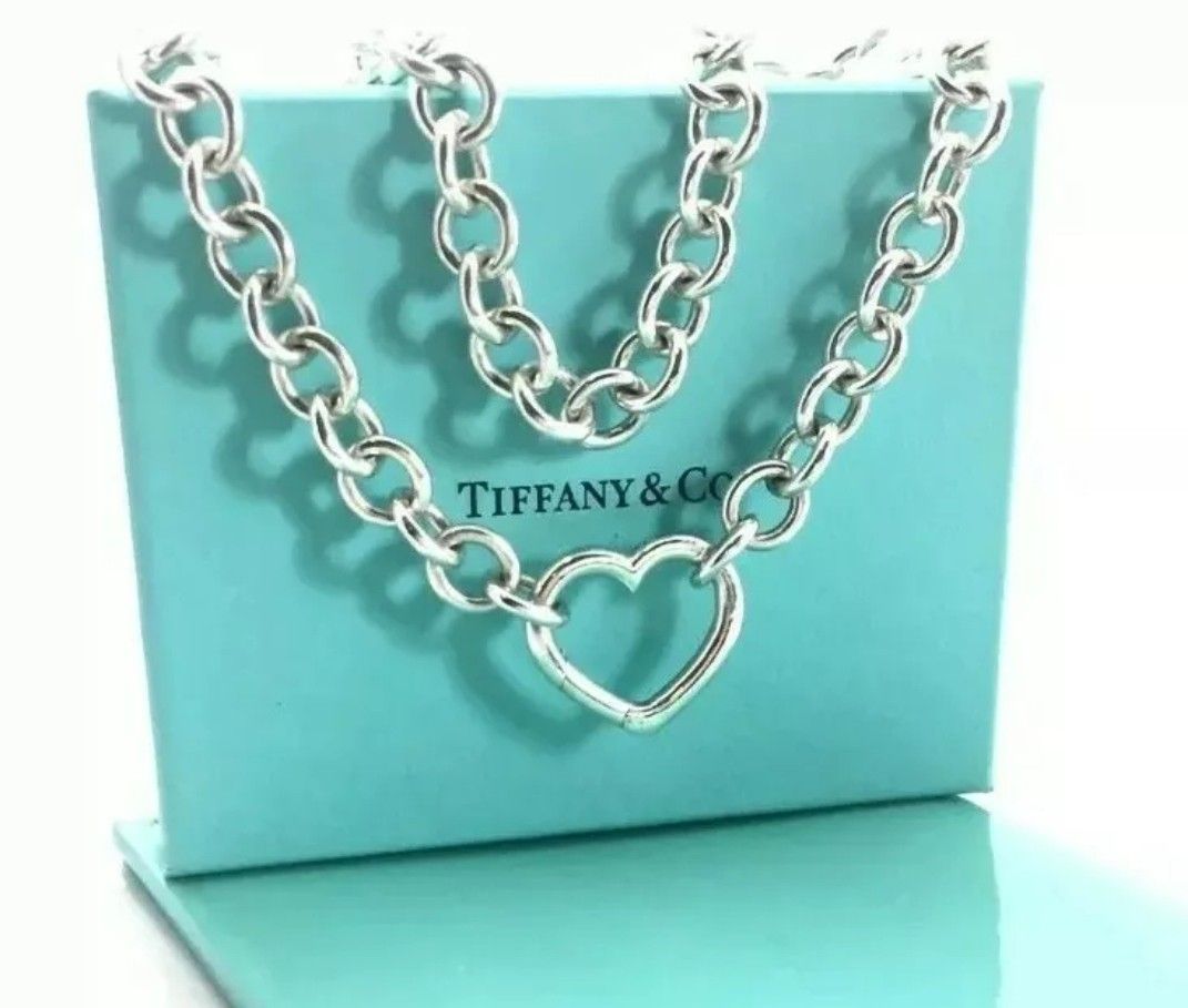 Tiffany & Co Sterling Silver Open Heart Clasp Choker. "Authentic"