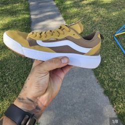Vans Ultra Range Woman's Shoes Sz 8.5
