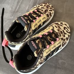 Adidas Girl Shoes Size 9k Like New 