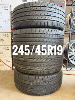 245/45R19 Michelin all season tires - Set of 4