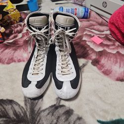 Boxing shoes