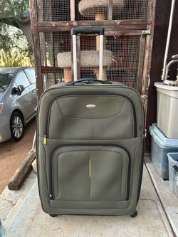 Huge Samsonite suitcase