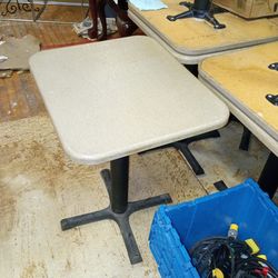 Bar / restaurant tables