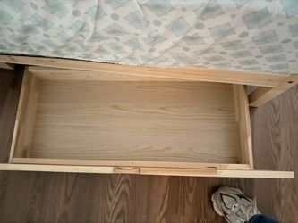 Free Queen bed