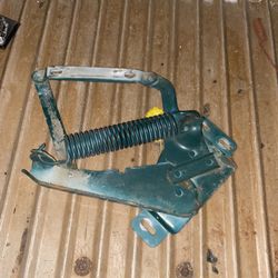 Right side  Hood hinge  Fits 89 Dodge pick up