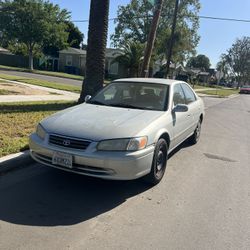 2000 Toyota Camry