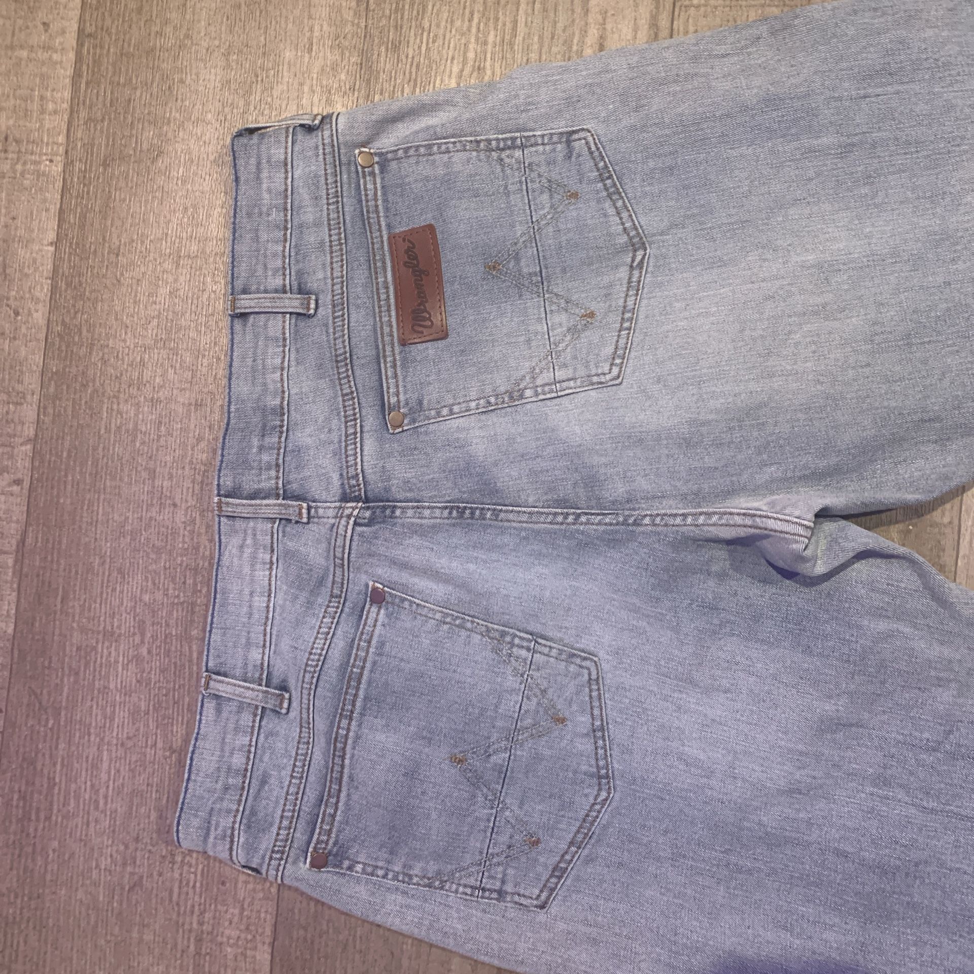 Wrangler Light Washed Jeans