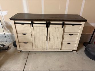 Farmhouse Media Center