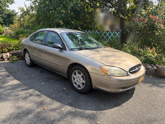 2003 Ford Taurus