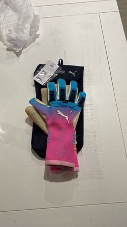 Puma goalie gloves
