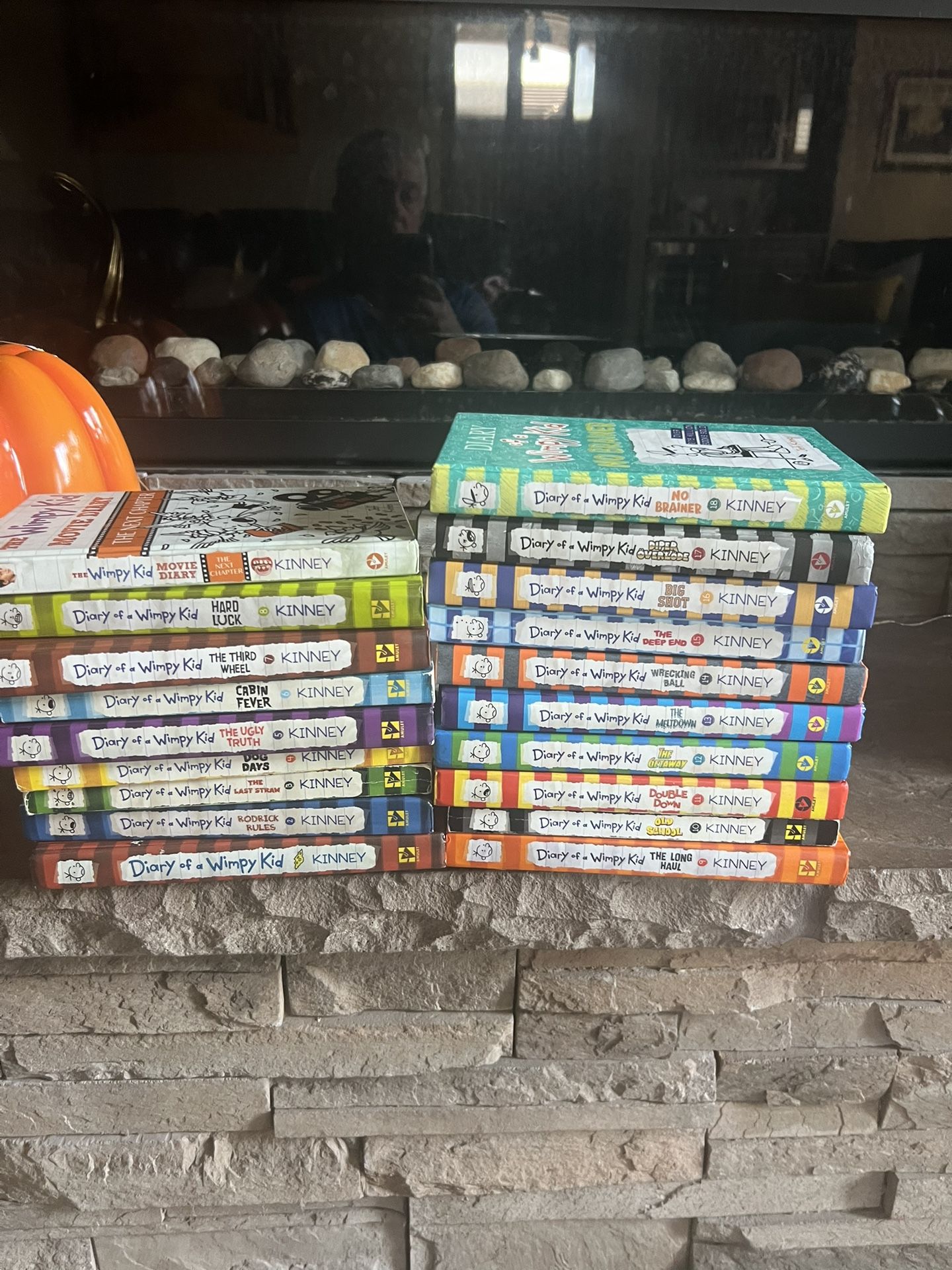 18 Diary Of A Wimpie Kid Books