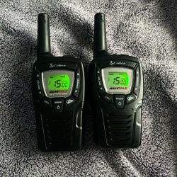 Cobra ACXT345 2-Way Walkie Talkies