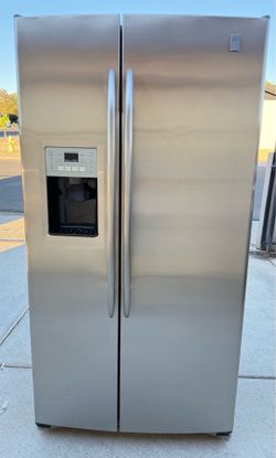 REFRIGERATOR GE STAINLESS STEEL