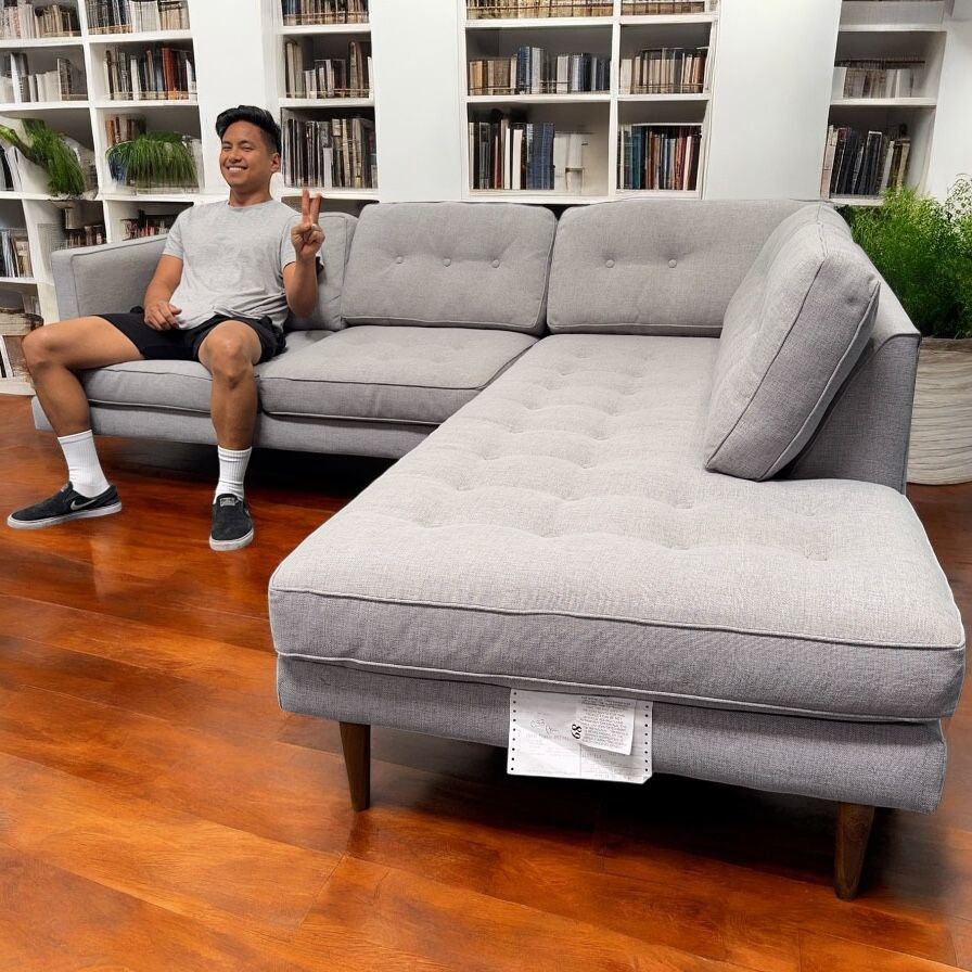 West Elm Tufted Sectional Couch (75% OFF) Retails for $3k - Can Deliver - Good As New