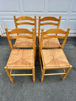 4 chairs Mint condition