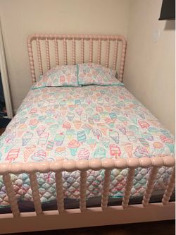 Full bed