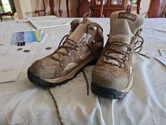 Columbia coremic ridge mid hiking boot