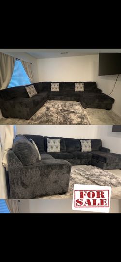 Gray Sectional Sofa – Excellent Condition – Smoke Free Home