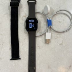 Apple Watch Series 8 41mm GPS Midnight Aluminum Fair Condition 