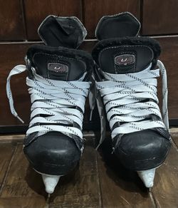 CCM U+ Competitive Hockey Skates US Youth 12