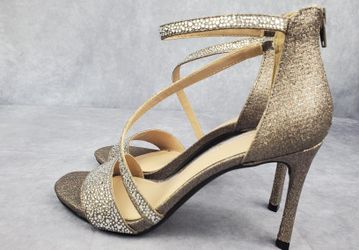 Brand New Kelly & Katie Nielle Metallic Silver Formal Shoes Size 9M