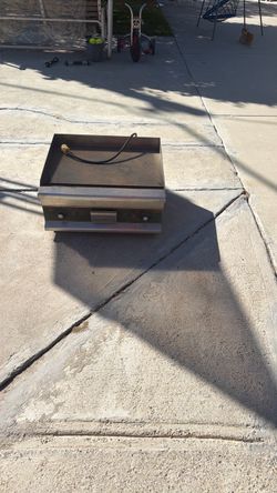 Uniworl 110 v grill