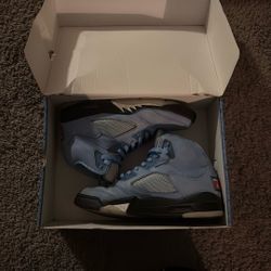 Air Jordan 5 Retro SE UNC Blue