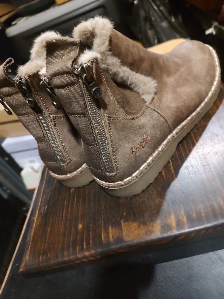 BLOWFISH ANKLE BOOTS SZ 7.5