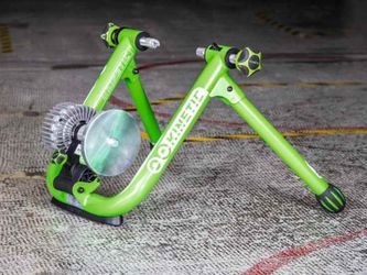 Kinetic Road Machine Smart 2 Fluid Cycling Trainer