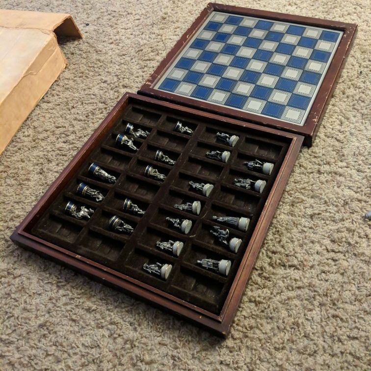 Incomplete Franklin Mint Civil War Chess Set