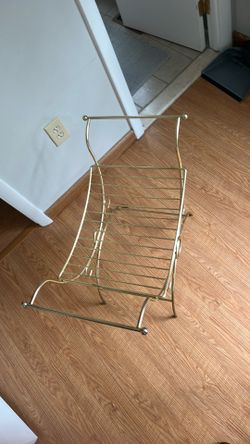 Towel or blanket holder