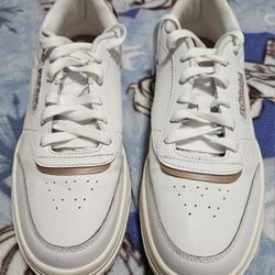 Used Women's Reebok Classic AR30184W White Casual Shoes, Women's Size 8.5