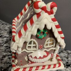 “5” CLAYDOUGH LIGHT UP GINGERBREAD HOUSE