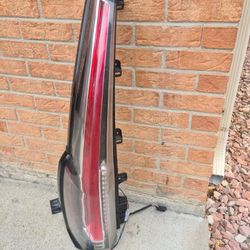 CHEVY Suburban TAIL LIGHT 