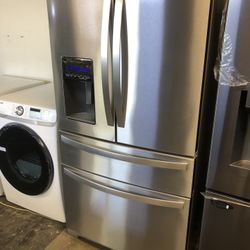 Whirlpool Stainless Steel Found Door French Door Refrigerator 