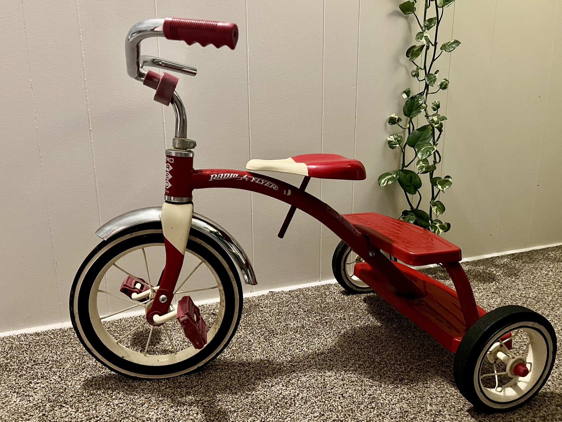 Radio Flyer Kids Tricycle Red
