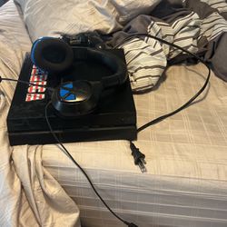 Play Station 4 With Power Cord, Controller, And Headset Included