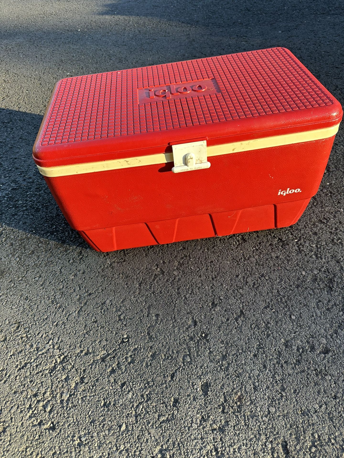 Vintage Retro Igloo 25qt Cooler Ice Box w/Handles & Drain 1978 Rare