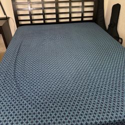 Queen Nice Wooden Bed Frame And Box Spring For Sale