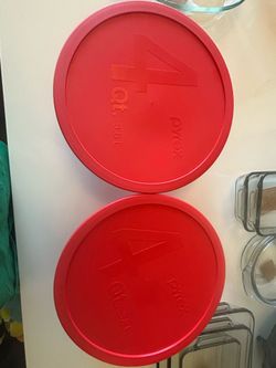 Set of 2 Pyrex 4-Quart Glass Mixing Bowls with Red Lids