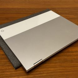 Google Pixelbook w/ 3.6Ghz Intel i7, 16GB RAM, 512GB NVMe SDD, Touchscreen, and Carrying Case/Sleeve