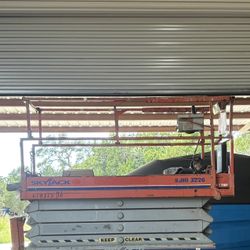 Scissor Lift 
