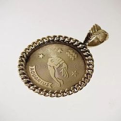 14k Yellow Gold Aquarius Necklace Charm