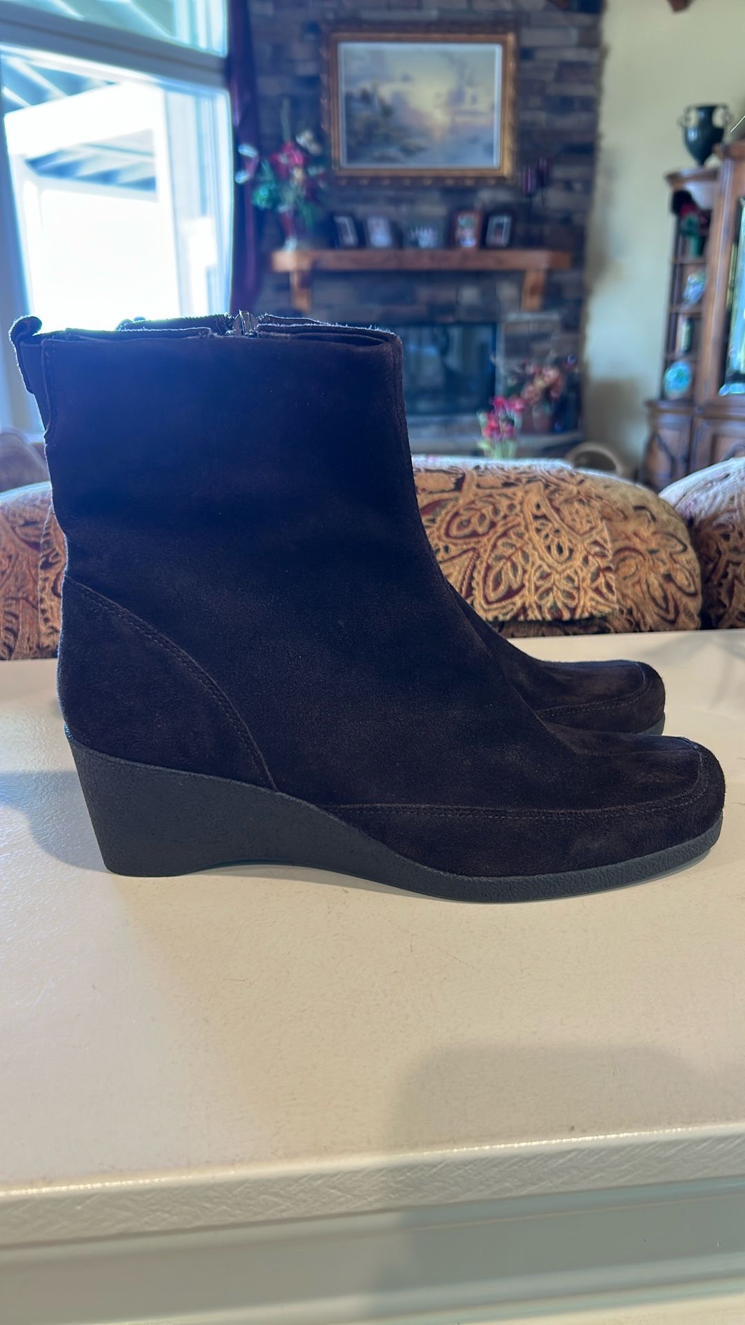 Women’s Brown Suede Boots