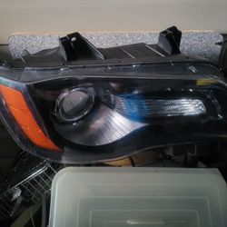 Headlight Assembly For Chrysler 300