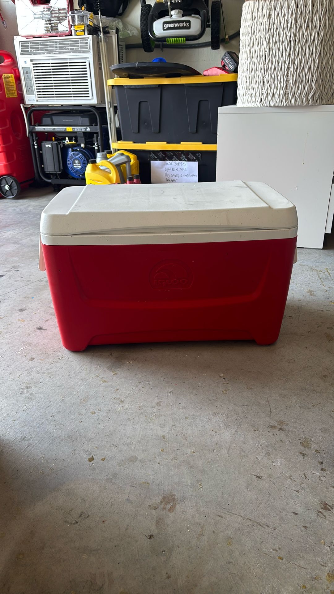 Igloo Cooler With Handles