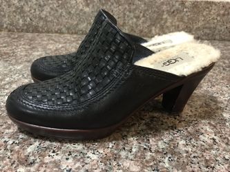 Ugg leather sample shoes size 6