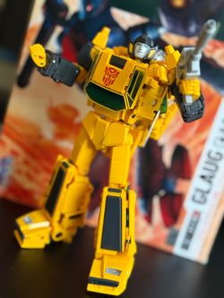 MP-39 Transformers Sunstreaker
