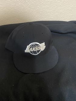 Adidas Lakers Hat